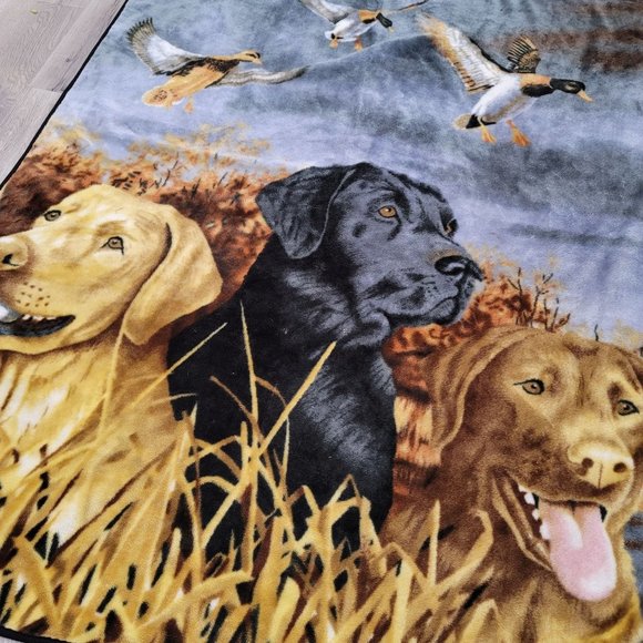 Queen size dog golden retriever lab fuzzy duck hunting throw blanket - Picture 2 of 2